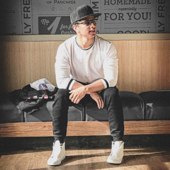 Meet your Posher, Steven - Picture 1 of 1